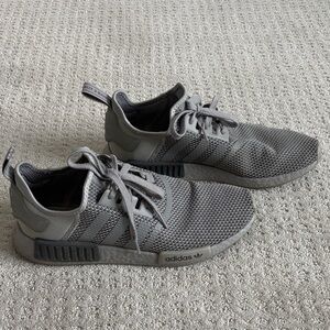 Adidas Boost Men's Charcoal and Light Gray Sneakers Size 12